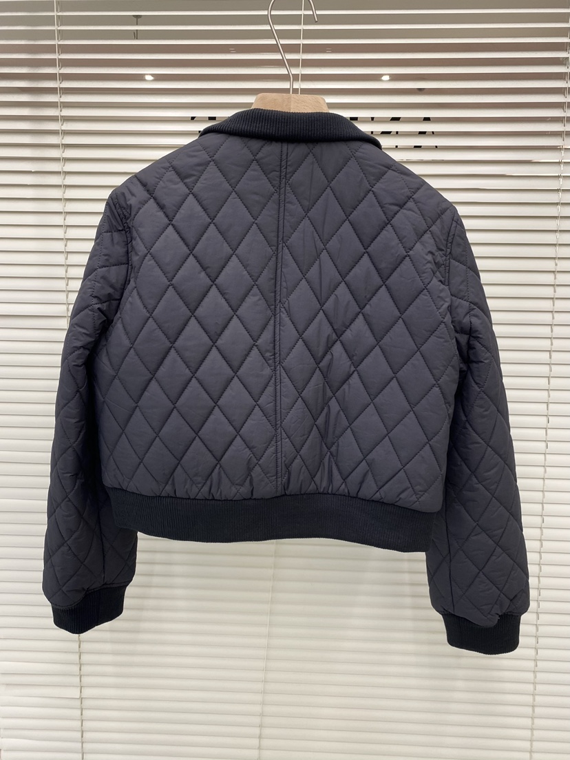 AND THE東大門㊣實拍女裝新款真品時尚職業人氣短款棉服絎縫AND THE短款棉服