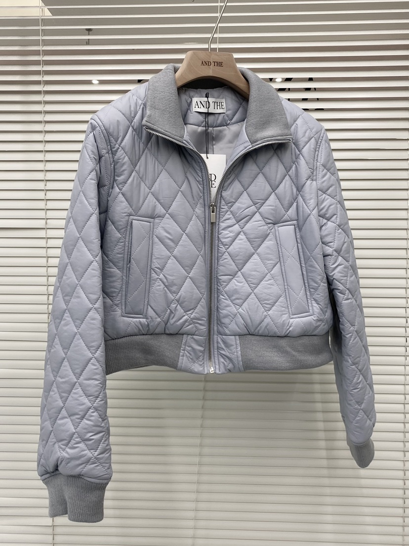 AND THE東大門㊣實拍女裝新款真品時尚職業人氣短款棉服絎縫AND THE短款棉服圖色1