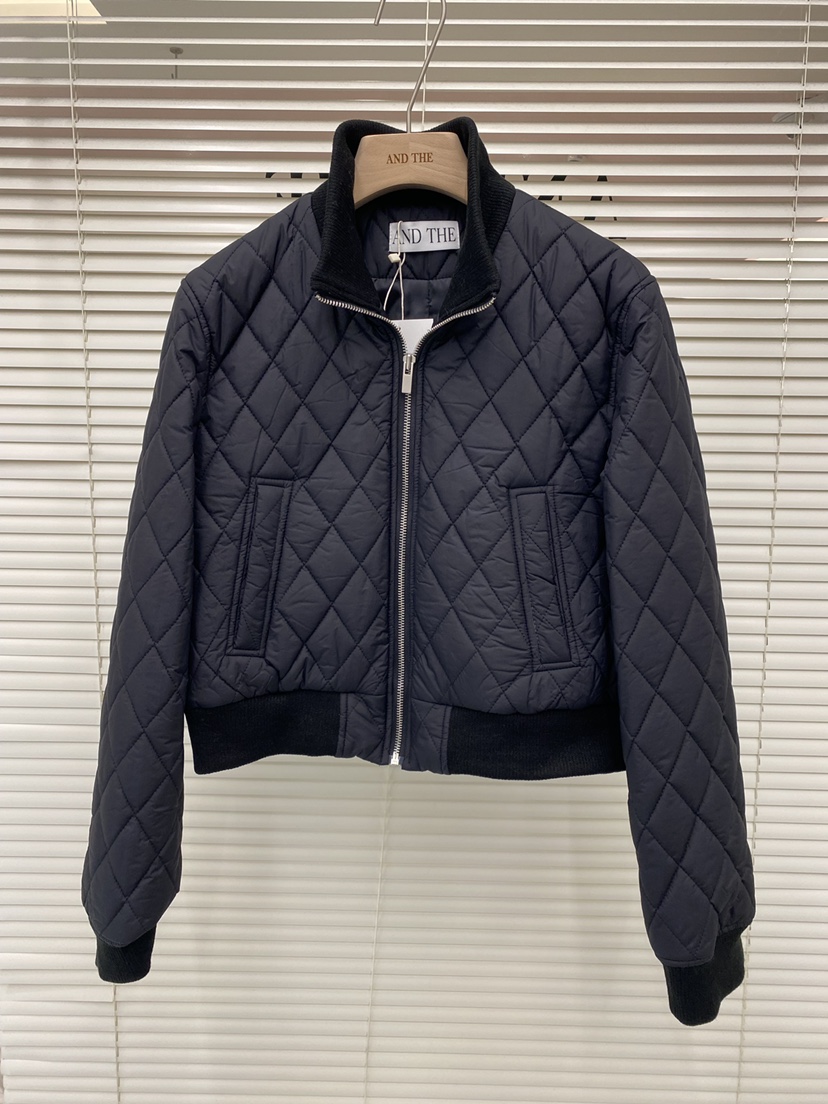 AND THE東大門㊣實拍女裝新款真品時尚職業人氣短款棉服絎縫AND THE短款棉服圖色2