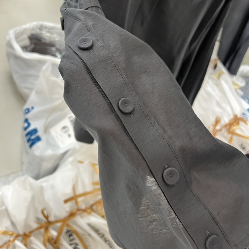 SOLD OUT韓國代購㊣女士新款25秋冬休閑推薦時尚襯衫蕾絲衫SOLD OUT襯衫/蕾絲衫