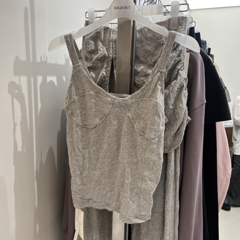 SOLD OUT東大門㊣代購女士新款職業25秋冬人氣休閑吊帶背心SOLD OUT吊帶/背心圖色2