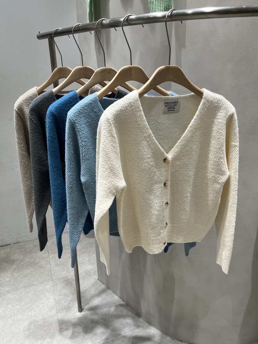 EVERCOMMERCE METICULOUSLY DESIGNED東大門㊣直郵女士新款推薦針織衫羊駝EVERCOMMERCE針織衫