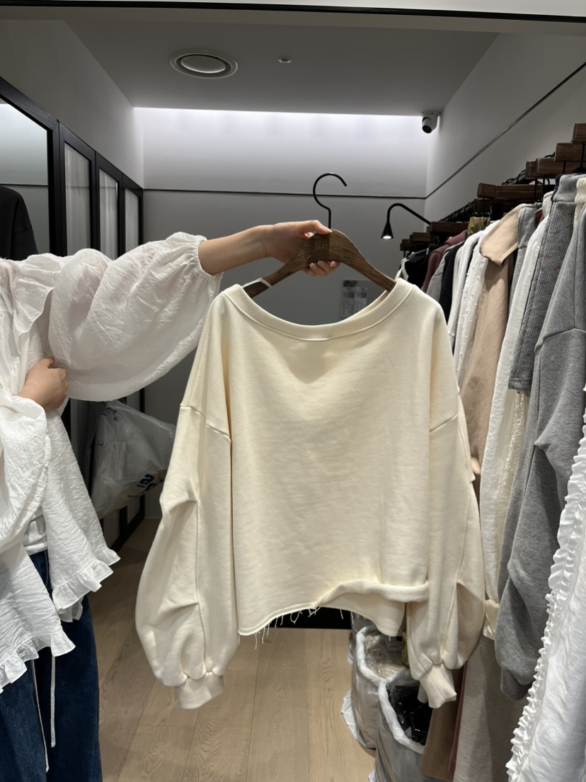 LOVE PULL韓國代購㊣女裝新款25秋冬真品熱賣推薦職業衛衣LOVE PULL衛衣圖色2