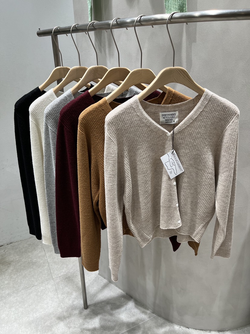 EVERCOMMERCE METICULOUSLY DESIGNED東大門㊣直郵女裝新品25秋冬針織衫EVERCOMMERCE針織衫