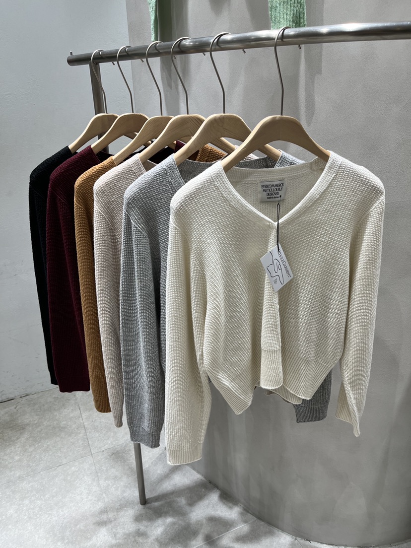 EVERCOMMERCE METICULOUSLY DESIGNED東大門㊣直郵女裝新品25秋冬針織衫EVERCOMMERCE針織衫