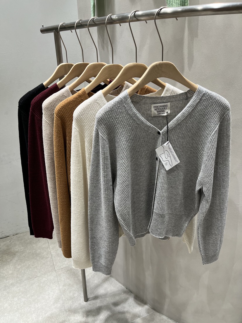 EVERCOMMERCE METICULOUSLY DESIGNED東大門㊣直郵女裝新品25秋冬針織衫EVERCOMMERCE針織衫