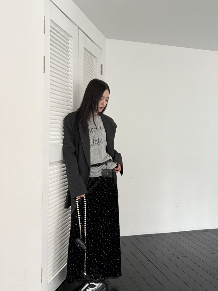 SPECIAL東大門㊣實拍女士新品25秋冬時尚職業人氣熱賣長袖T恤SPECIAL長袖T恤