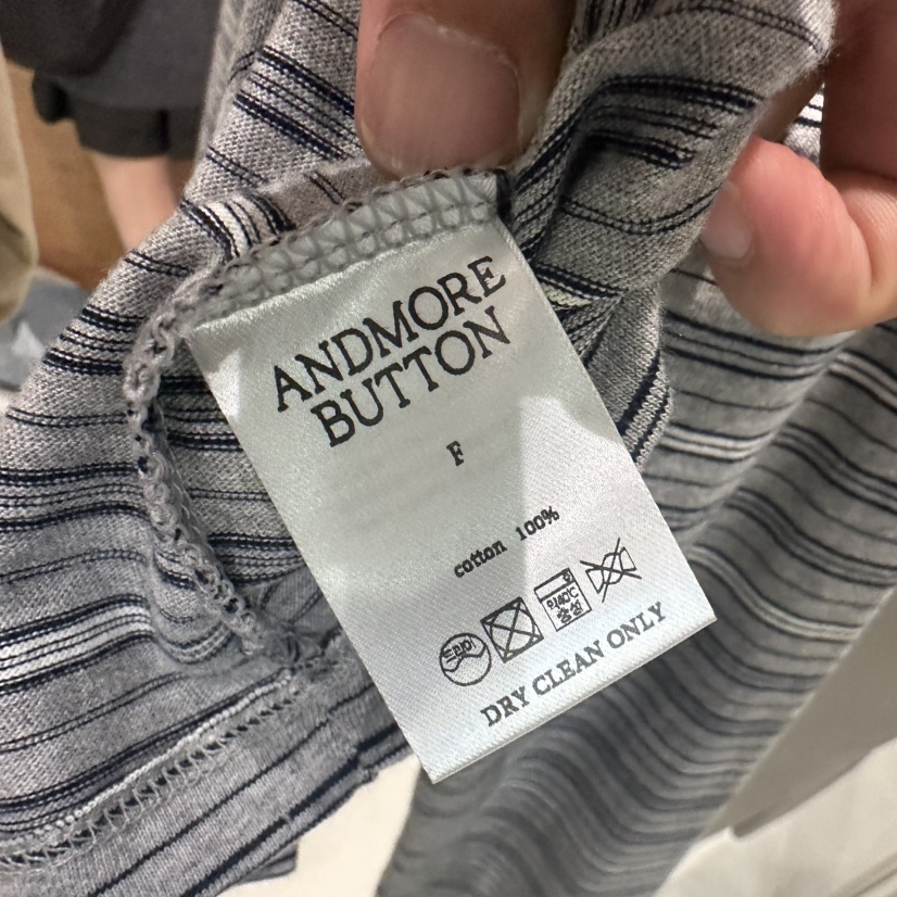 ANDMORE BUTTON東大門㊣直郵女士新品推薦時尚人氣長袖T恤ANDMORE BUTTON長袖T恤