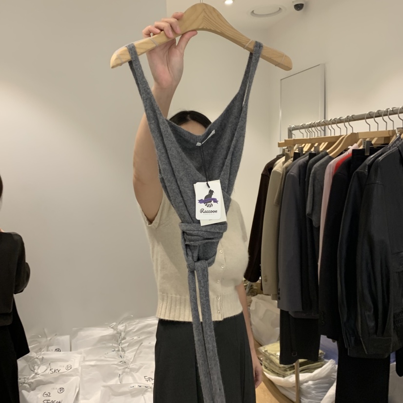 OUR-A東大門㊣代購女裝新款推薦人氣吊帶背心不含內搭浣熊OUR-A吊帶/背心圖色2