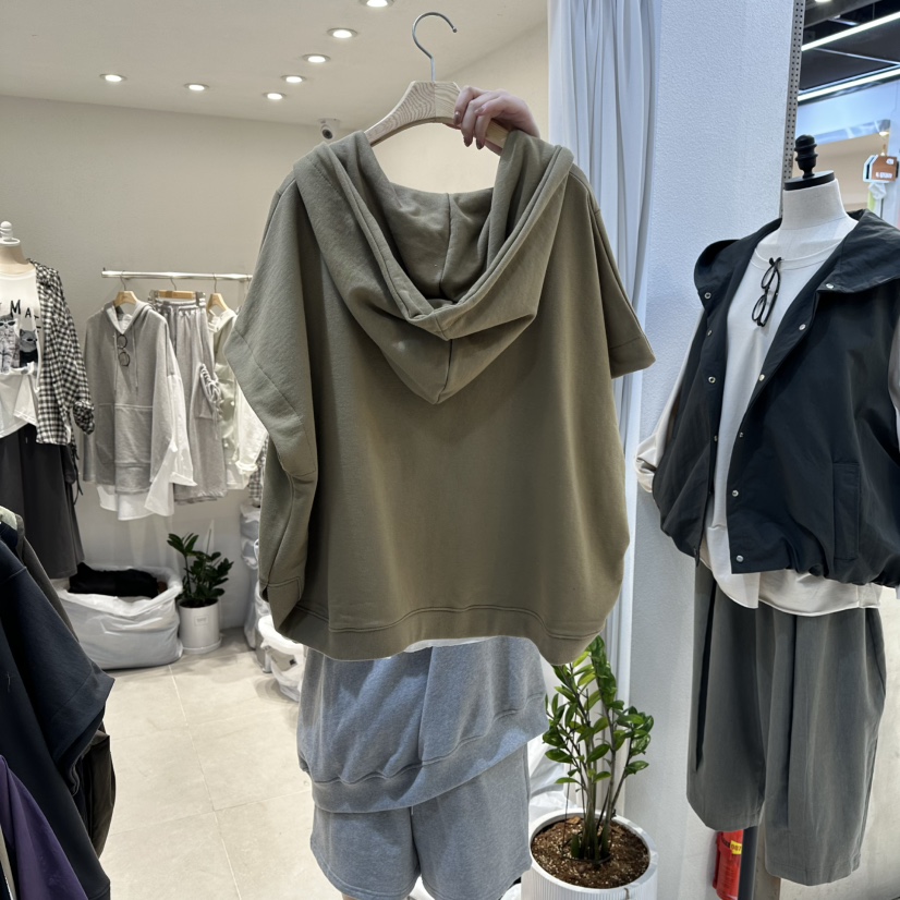 IN KIRA東大門㊣直郵女裝新款職業時尚熱賣真品衛衣不含內搭IN KIRA衛衣
