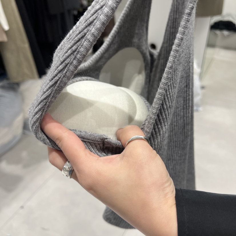 ANN MARGRET東大門㊣直郵女裝新款25秋冬吊帶背心GRETA.Y吊帶/背心