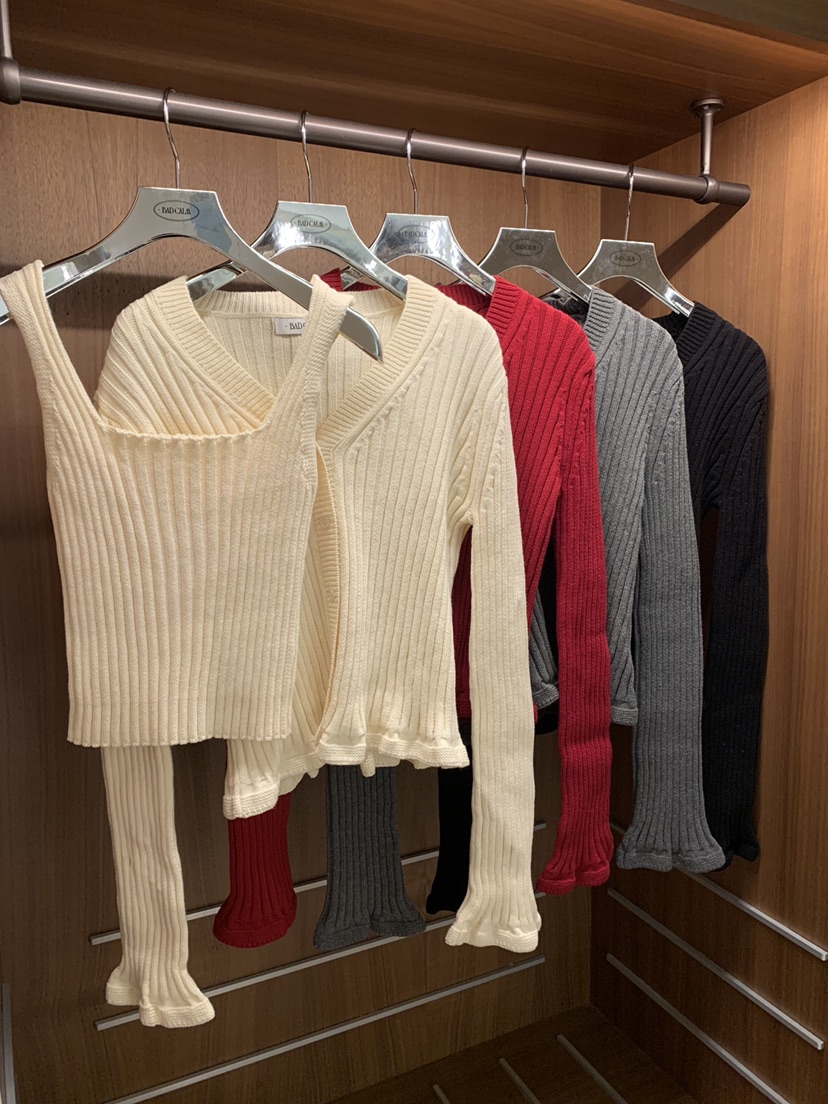 BADCALM韓國代購㊣女裝新品休閑人氣時尚25秋冬套裝荷葉邊開衫BADCALM套裝