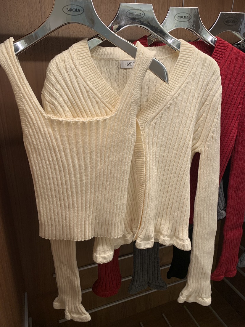 BADCALM韓國代購㊣女裝新品休閑人氣時尚25秋冬套裝荷葉邊開衫BADCALM套裝