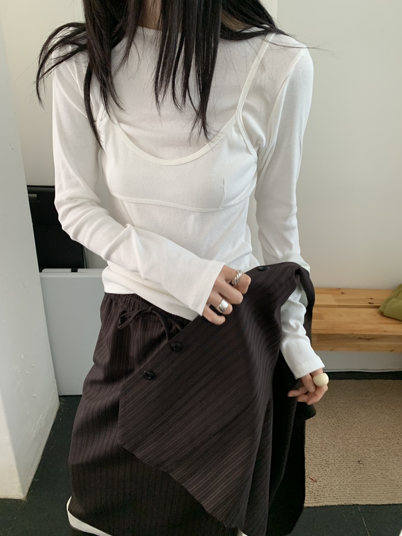 OURS東大門㊣直郵女裝新款推薦職業熱賣人氣25秋冬長袖T恤含吊帶OURS長袖T恤