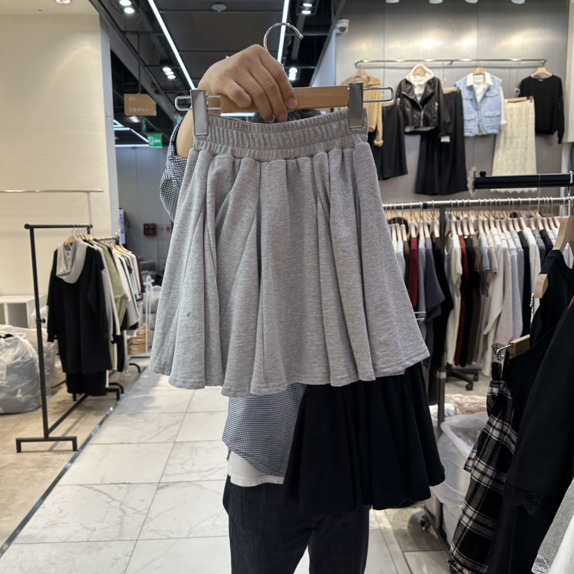 K STORY韓國代購㊣女裝新款真品熱賣職業休閑時尚推薦短裙K STORY短裙圖色1