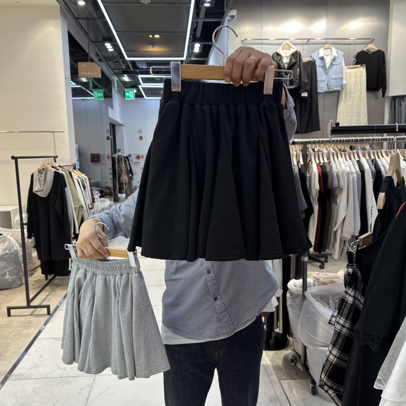 K STORY韓國代購㊣女裝新款真品熱賣職業休閑時尚推薦短裙K STORY短裙圖色2