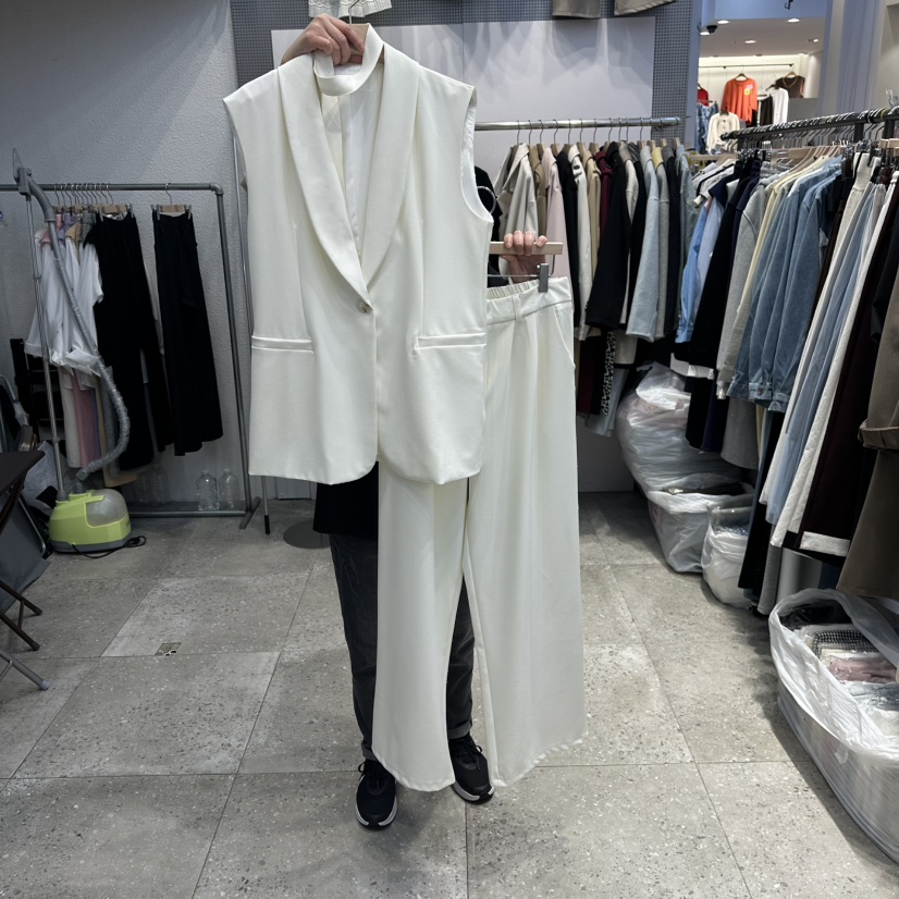 BLOOM韓國直郵㊣女裝新品熱賣推薦25秋冬休閑套裝兩件套套裝BLOOM-Q套裝圖色2