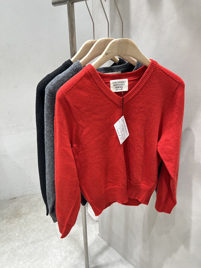 EVERCOMMERCE METICULOUSLY DESIGNED韓國代購㊣女裝新款熱賣針織衫EVERCOMMERCE針織衫