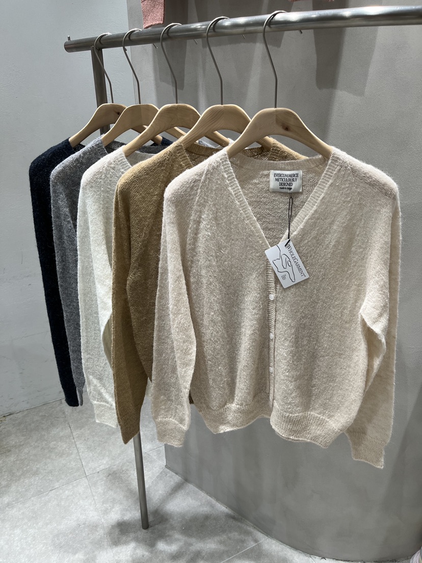 EVERCOMMERCE METICULOUSLY DESIGNED韓國代購㊣女士新款推薦針織衫EVERCOMMERCE針織衫