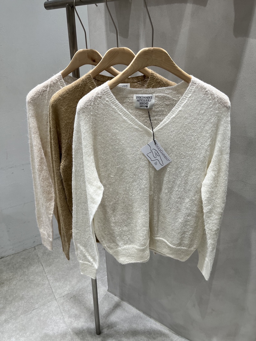 EVERCOMMERCE METICULOUSLY DESIGNED韓國代購㊣女士新款推薦針織衫EVERCOMMERCE針織衫