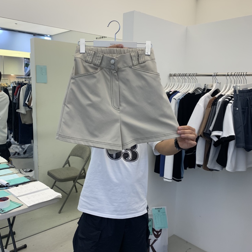 NON CLIP東大門㊣代購女裝新款熱賣時尚推薦人氣真品25秋冬短褲NON CLIP短褲圖色1