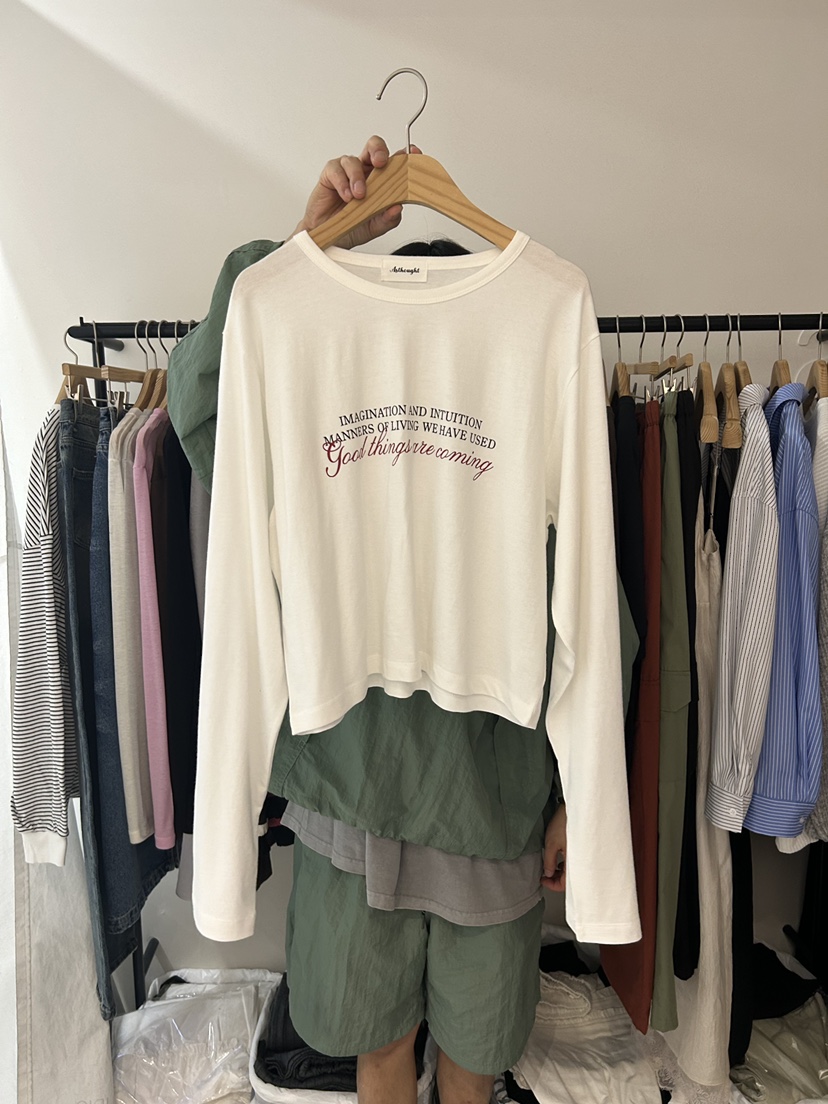 AS THOUGHT東大門㊣實拍女裝新品時尚熱賣25秋冬長袖T恤短款AS THOUGHT長袖T恤圖色1
