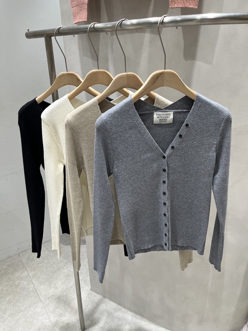 EVERCOMMERCE METICULOUSLY DESIGNED東大門㊣代購女裝新品職業針織衫開衫EVERCOMMERCE針織衫