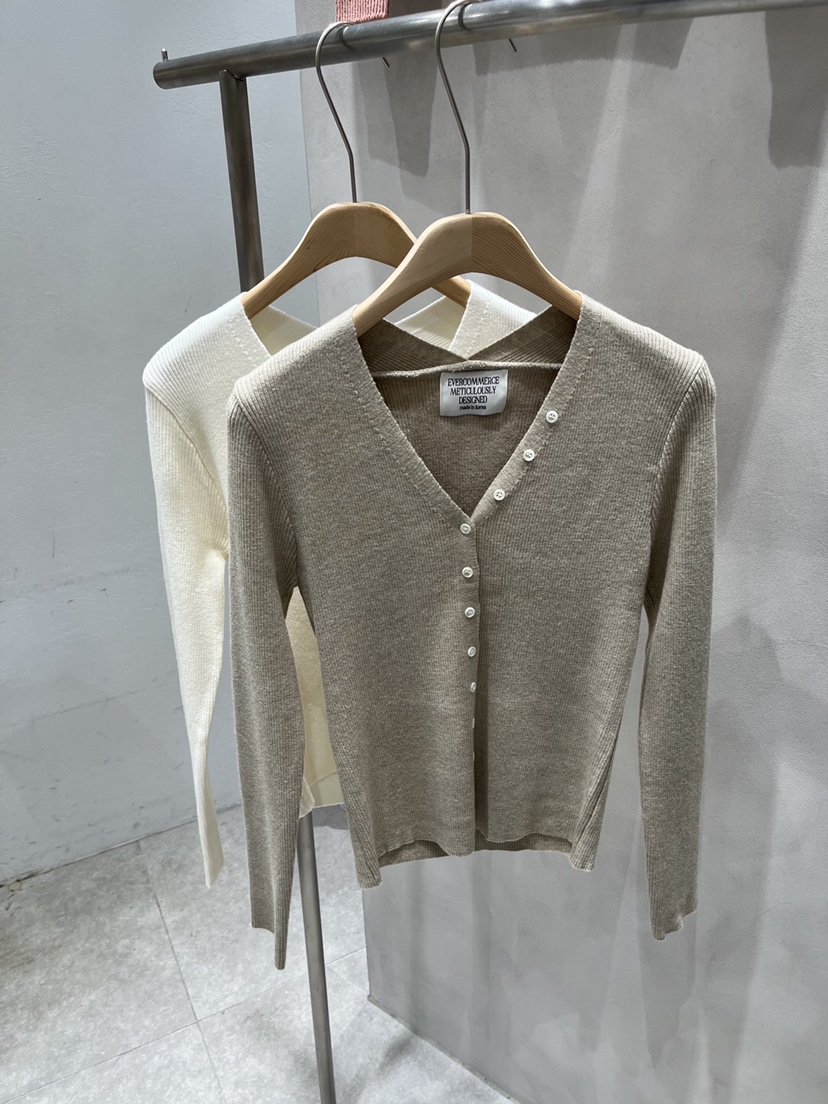 EVERCOMMERCE METICULOUSLY DESIGNED東大門㊣代購女裝新品職業針織衫開衫EVERCOMMERCE針織衫