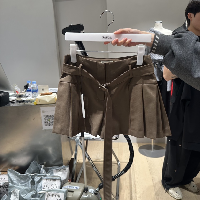FAVOR-P韓國代購㊣女士新款熱賣休閑人氣推薦職業短褲含腰帶FAVOR-P短褲圖色2