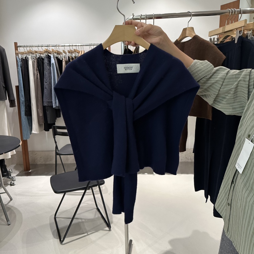 ANDMORE BUTTON東大門㊣代購女裝新款休閑圍巾披肩羊毛披肩ANDMORE BUTTON圍巾/披肩圖色2