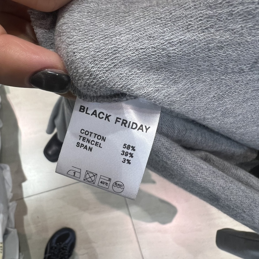 BLACKFRIDAY韓國代購㊣女裝新款推薦真品熱賣時尚人氣長袖T恤BLACK FRIDAY長袖T恤