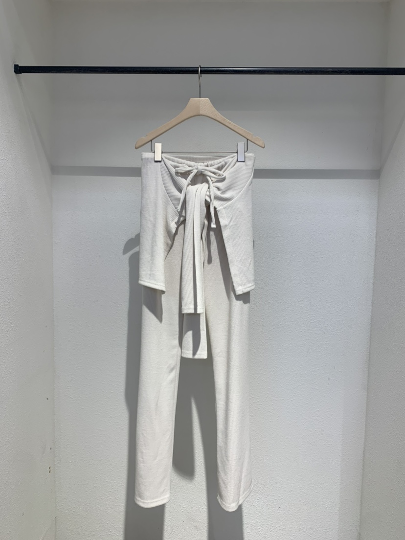 IR BIEN/BIENBIEN韓國代購㊣女裝新品人氣25秋冬推薦套裝IR BIEN/BIENBIEN套裝圖色2