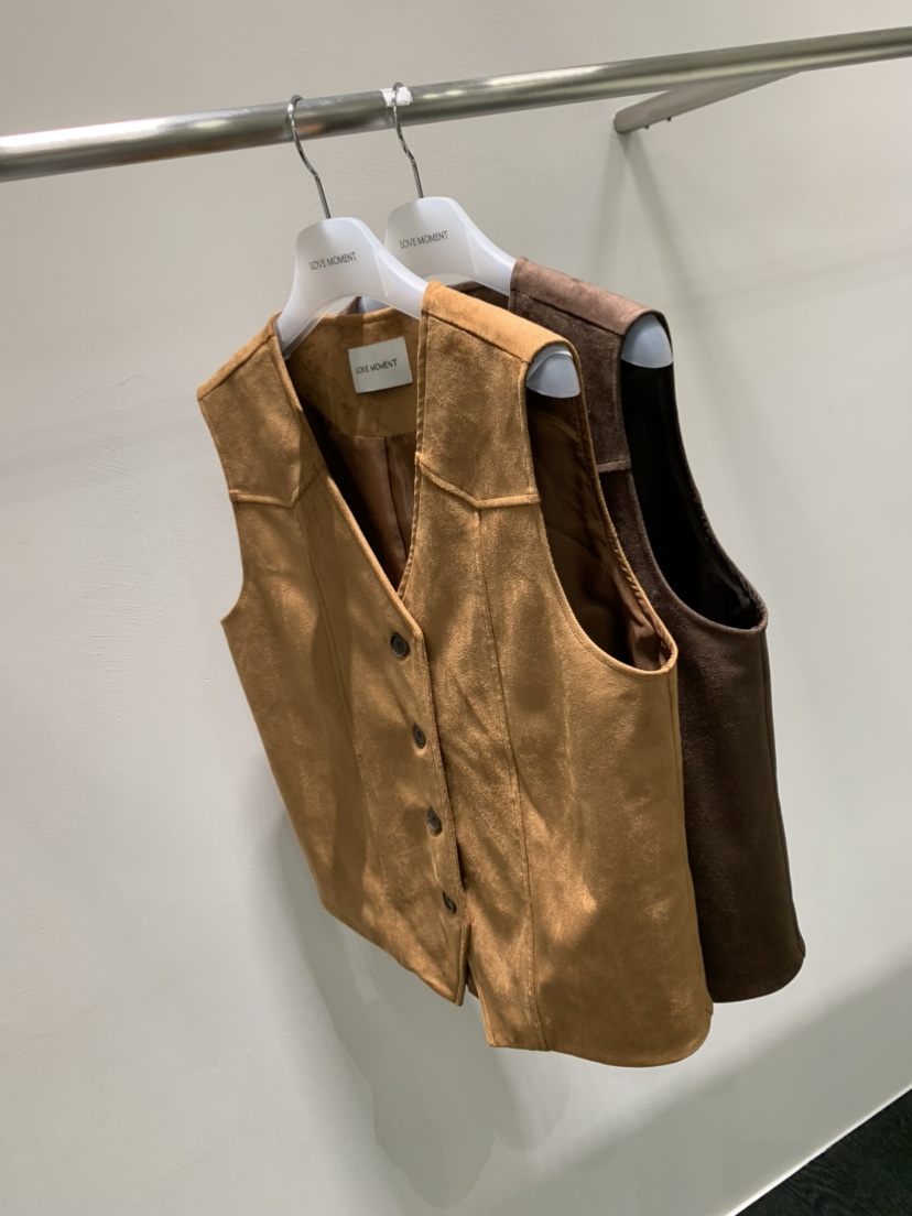 LOVE MOMENT東大門㊣直郵女裝新品休閑時尚職業馬甲絨面革LOVE MOMENT馬甲