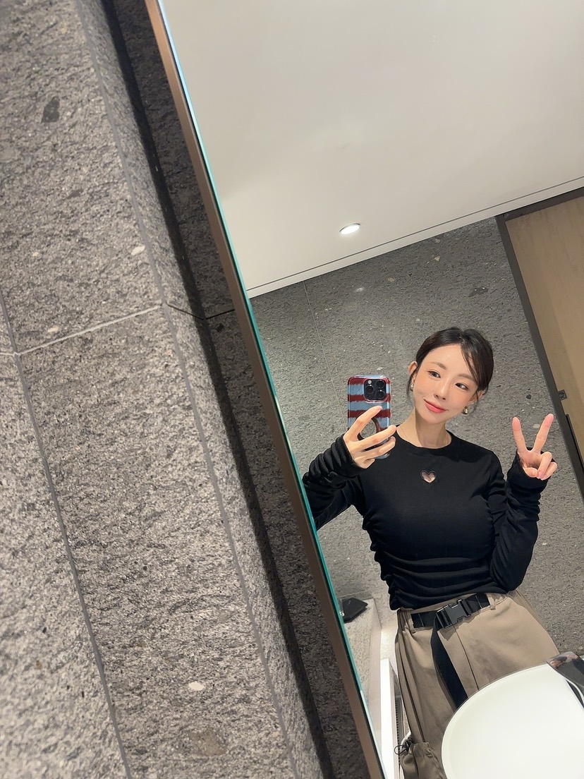 PALETTE-Q東大門㊣直郵女裝新品熱賣職業時尚推薦長袖T恤褶皺PALETTE長袖T恤