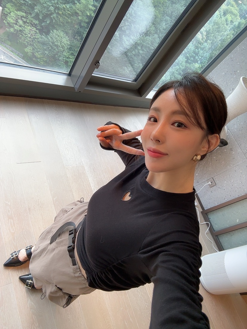 PALETTE-Q東大門㊣直郵女裝新品熱賣職業時尚推薦長袖T恤褶皺PALETTE長袖T恤