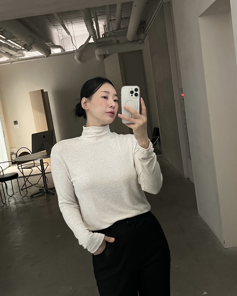 VERNI韓國直郵㊣女裝新款推薦人氣25秋冬熱賣休閑職業長袖T恤VERNI長袖T恤