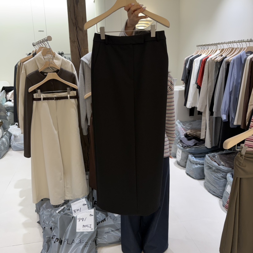 AVECNOUS韓國代購㊣女士新品25秋冬時尚推薦休閑人氣職業長裙AVECNOUS長裙圖色2