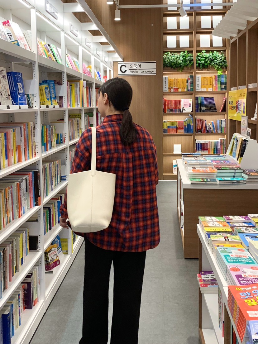 COURGETTE韓國代購㊣女士新品真品25秋冬熱賣襯衫蕾絲衫格紋COURGETTE襯衫/蕾絲衫