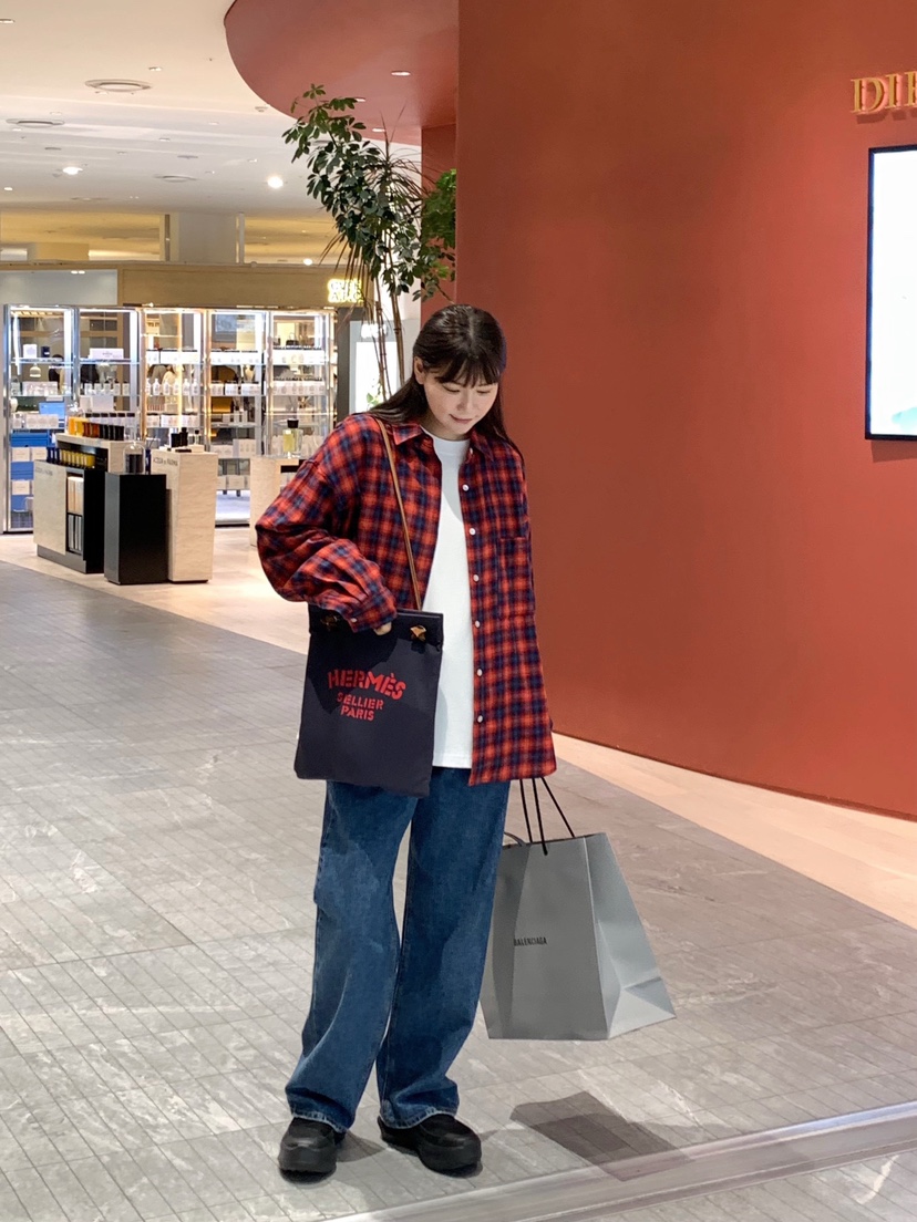 COURGETTE韓國代購㊣女士新品真品25秋冬熱賣襯衫蕾絲衫格紋COURGETTE襯衫/蕾絲衫