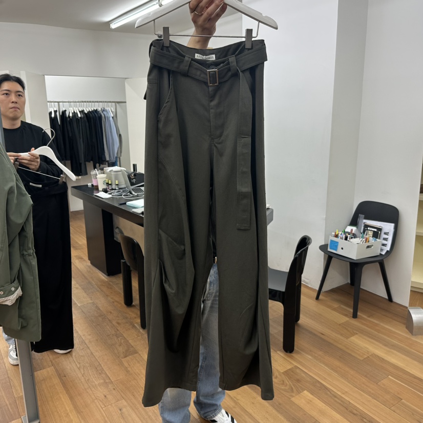 MYNAMEIS東大門㊣直郵女士新品時尚熱賣推薦休閑休閑褲含腰帶MYNAMEIS休閑褲圖色1墨綠色