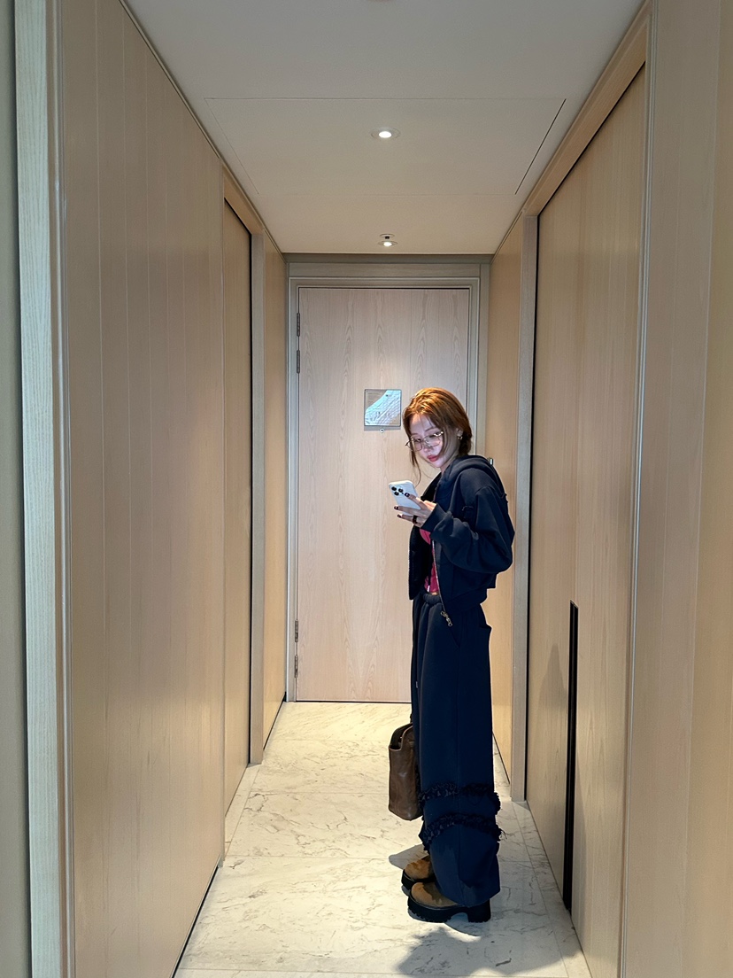 ZEROZERO韓國直郵㊣女士新款職業推薦衛衣荷葉邊連帽衫短款ZEROZERO衛衣