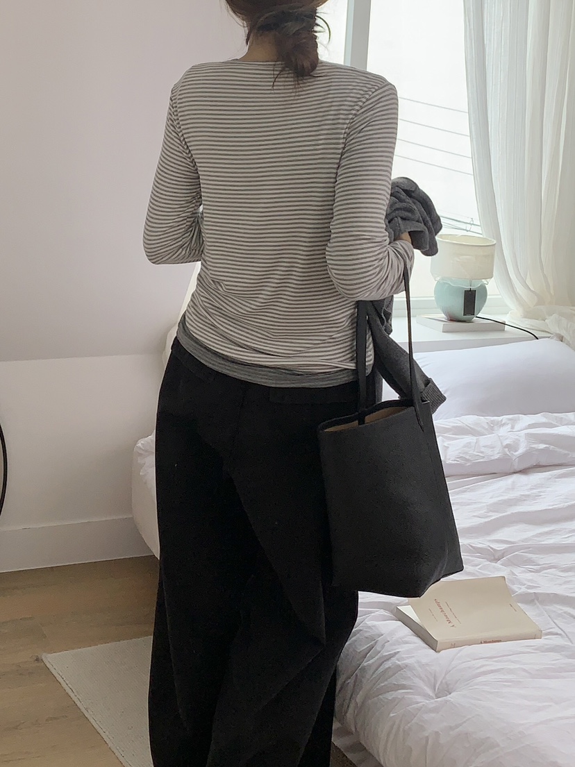 FORMSTUDIO東大門㊣直郵女士新品25秋冬熱賣時尚長袖T恤圓領FORMSTUDIO長袖T恤