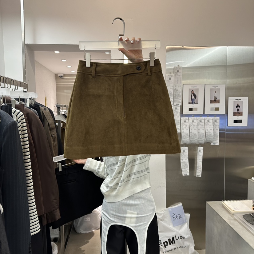 WEARABLE-L韓國代購㊣女士新品推薦真品25秋冬熱賣短裙絨面革WEARABLE短裙圖色1