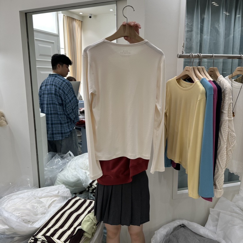 OURMOMENT東大門㊣直郵女士新款時尚25秋冬職業推薦長袖T恤OURMOMENT長袖T恤