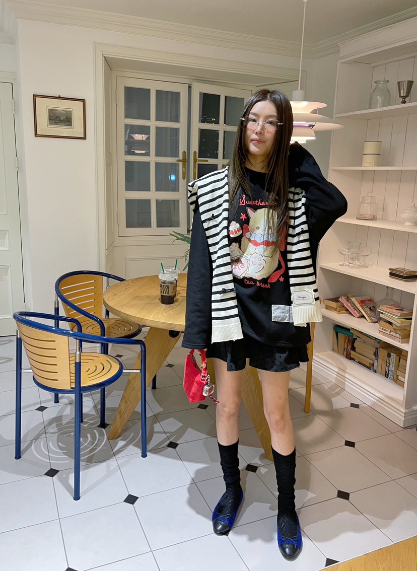 BOUTIQUE-L東大門㊣代購女裝新款休閑推薦熱賣衛衣不含披肩BOUTIQUE-L衛衣