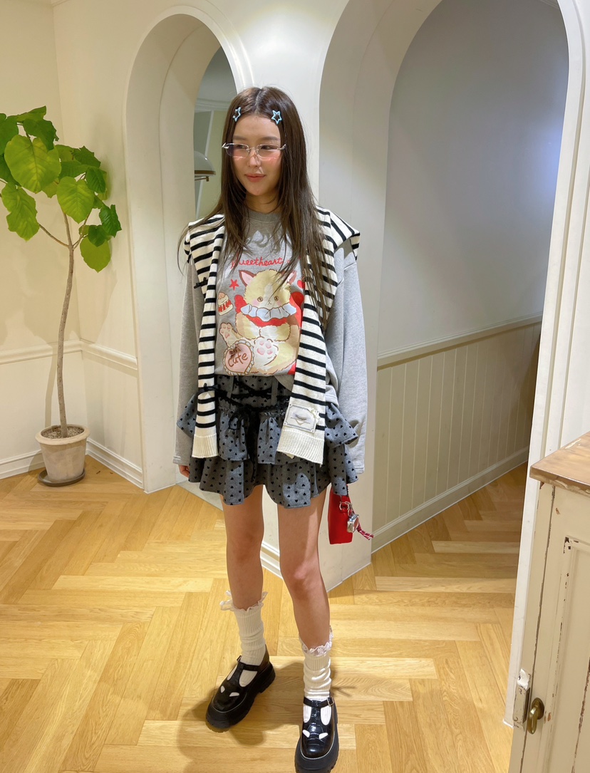 BOUTIQUE-L東大門㊣代購女裝新款休閑推薦熱賣衛衣不含披肩BOUTIQUE-L衛衣
