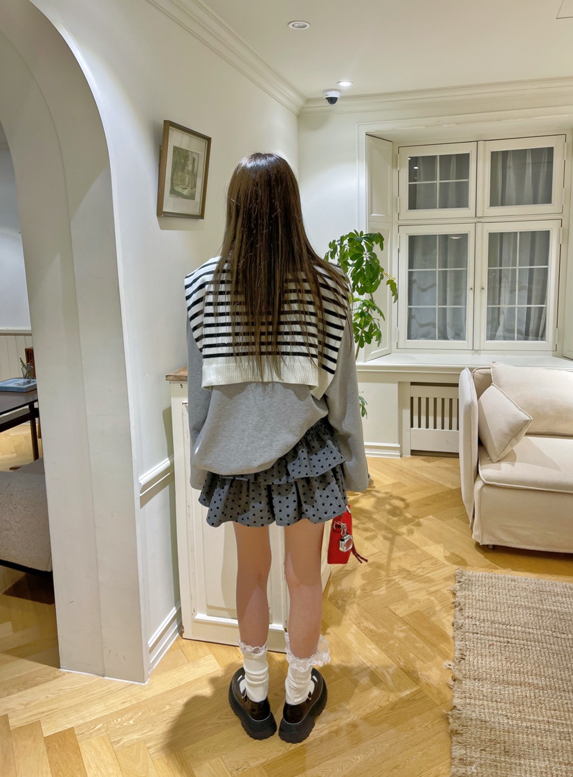 BOUTIQUE-L東大門㊣代購女裝新款休閑推薦熱賣衛衣不含披肩BOUTIQUE-L衛衣