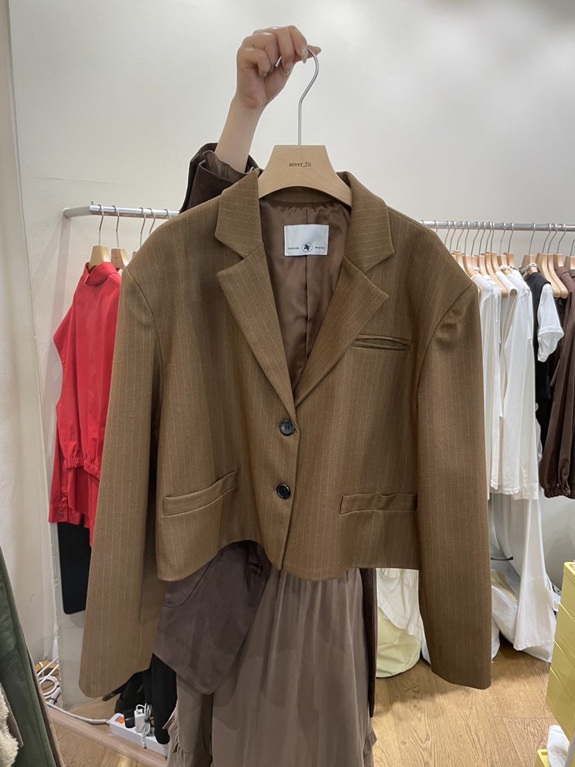 AUVERFIT東大門㊣代購女士新品人氣時尚休閑25秋冬夾克短款AUVERFIT夾克圖色1