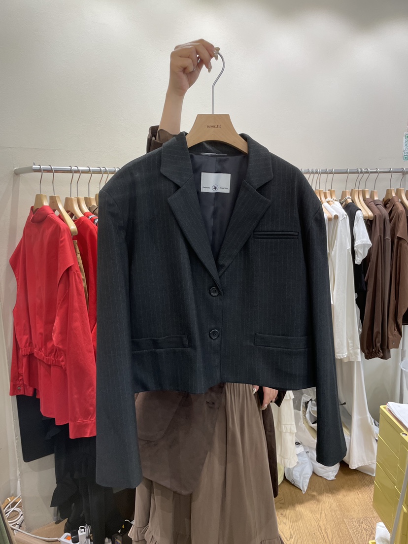 AUVERFIT東大門㊣代購女士新品人氣時尚休閑25秋冬夾克短款AUVERFIT夾克圖色3