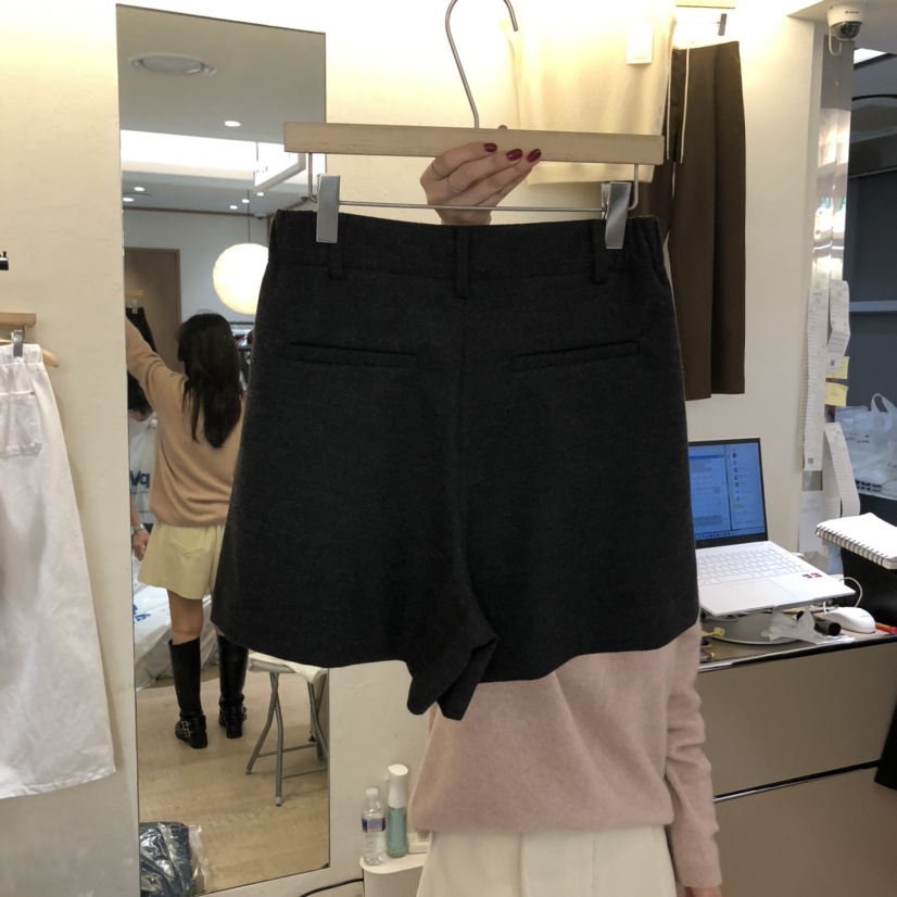W AND J東大門㊣代購女士新款25秋冬熱賣時尚休閑真品短褲W AND J短褲